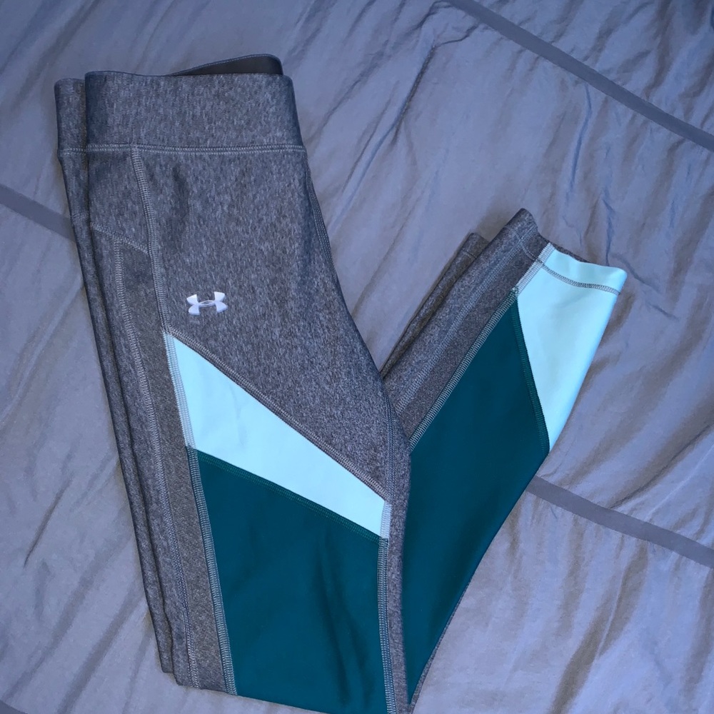 NWOT under armor printed leggings